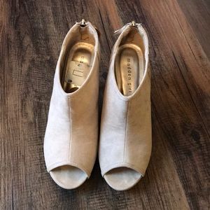 Madden Girl Heals Size 8